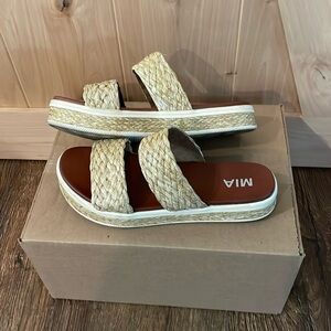 MIA platform sandals